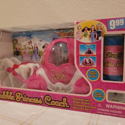 Lot 638: Children's Cinderella Talking Book + Bubble Machine BOTH NEW