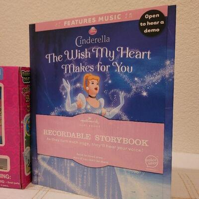 Lot 638: Children's Cinderella Talking Book + Bubble Machine BOTH NEW