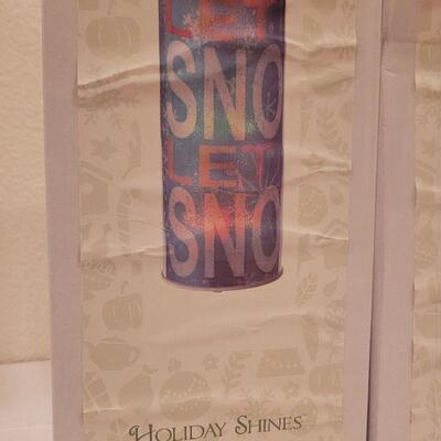 Lot 641: (2) NEW LED Hanging Christmas Effect Lanterns (Need AA Batteries)