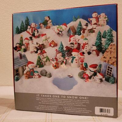 Lot 643: (2) New Puzzles HALLMARK 1000 pc and 300 pc
