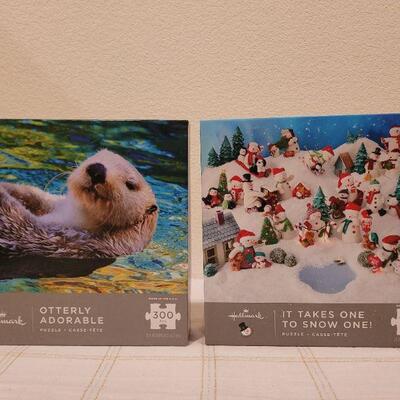 Lot 643: (2) New Puzzles HALLMARK 1000 pc and 300 pc