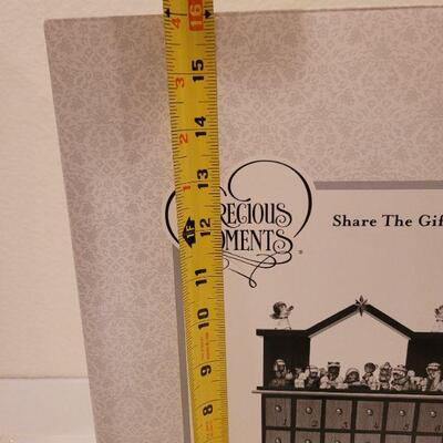 Lot 644: Precious Moments NATIVITY Advent Calendar NEW