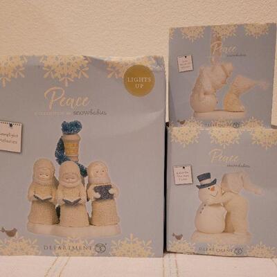 Lot 656: Assorted Dept 56 Snowbabies Christmas Figures 