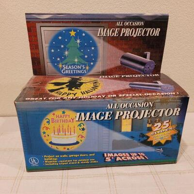 Lot 660: New ALL OCCASIONS Image Projector Up to 5' 
