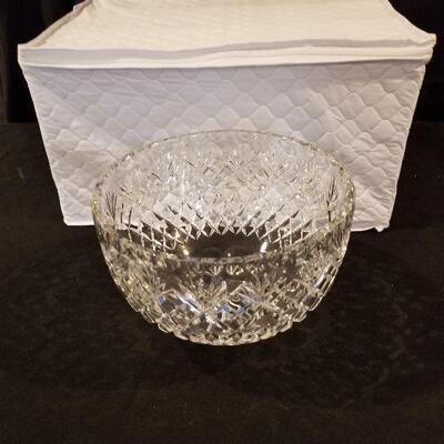 Lot 77 - Crystal Bowl and Glass Storage Box