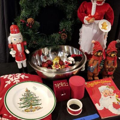 Lot 79 - Punch Bowls, Christmas Decorations and Collectibles