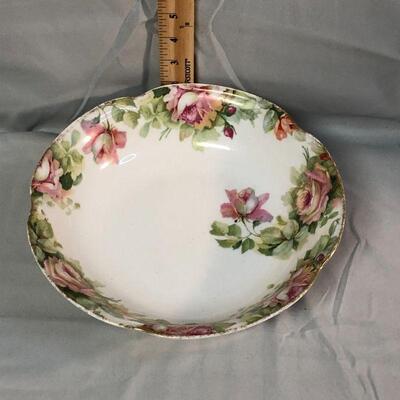 Lot 29 - J & C Bavaria Louise Rose Serving Bowl