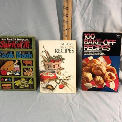 Lot 40 - Three Vintage Cookbooks 1969 Bake-Off 