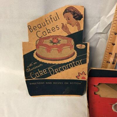 Lot 54 - Vintage Aluminum Cake Decorator