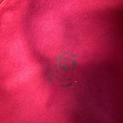 Lot 60 - Vintage Ladies Pink Felt Hat