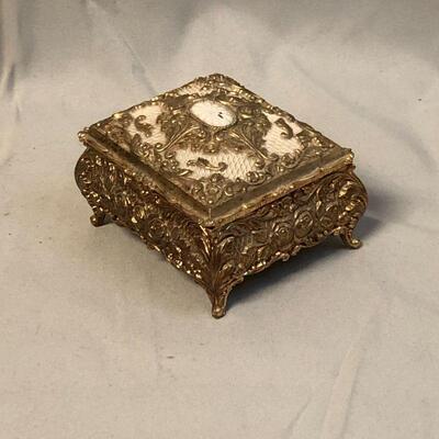 Lot 67 - Small Jewelry Casket Box