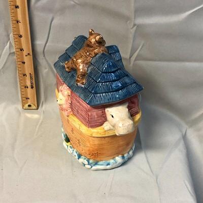 Lot 69 - Noah's Ark Cookie Jar