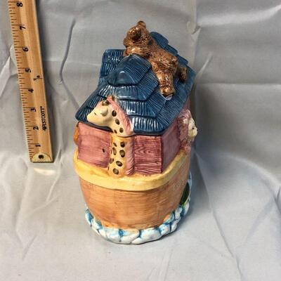 Lot 69 - Noah's Ark Cookie Jar