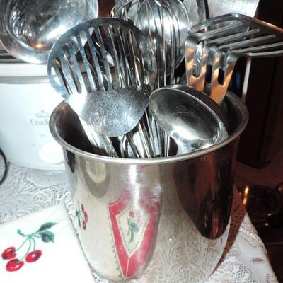 KITCHEN MUST HAVES