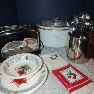 KITCHEN MUST HAVES