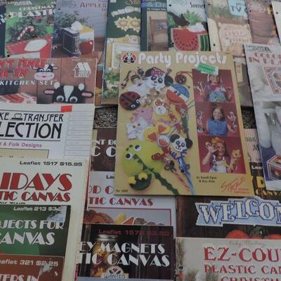 LARGE LOT OF CRAFTING BOOKS