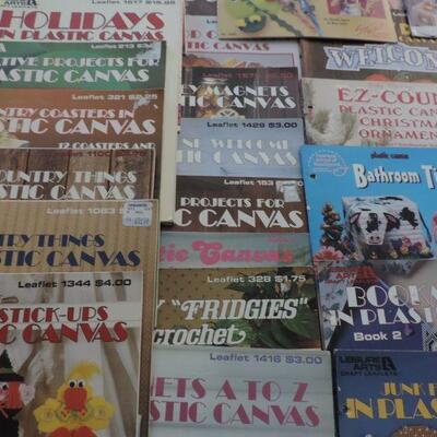 LARGE LOT OF CRAFTING BOOKS