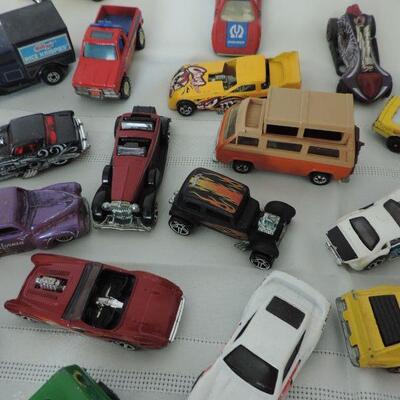 HOT WHEELS 