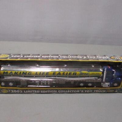 Lot 223 - 2002 LE Toy Truck