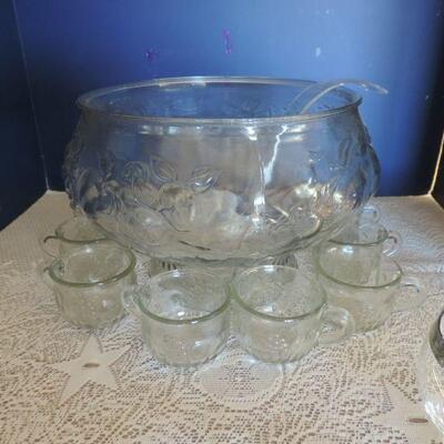 VINTAGE DRINKING 