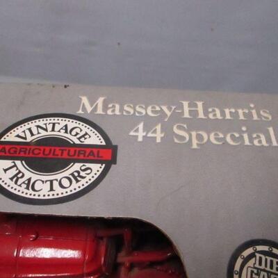 Lot 225 - ERTL Massey Harris 44 Special