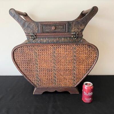 LOT#31LR: Wicker Trunk