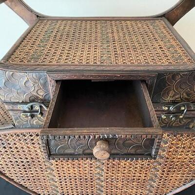 LOT#31LR: Wicker Trunk
