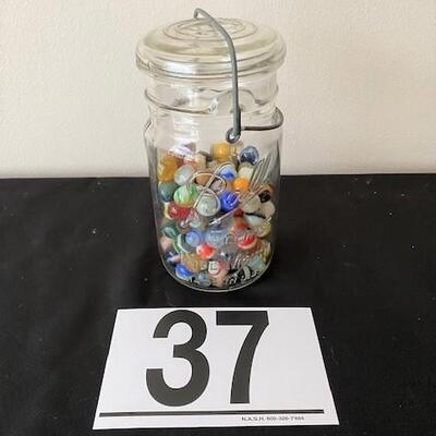 LOT#37LR: Assorted Marbles in Ball Jar