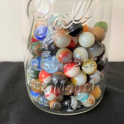 LOT#37LR: Assorted Marbles in Ball Jar