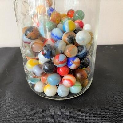 LOT#37LR: Assorted Marbles in Ball Jar
