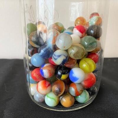 LOT#37LR: Assorted Marbles in Ball Jar