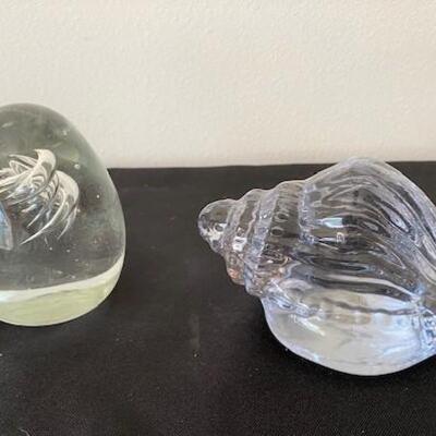LOT#39LR: Assorted Paperweight Lot