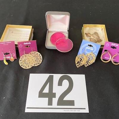 LOT#42LR: Marked .925 Pin & Costume Jewelry Lot