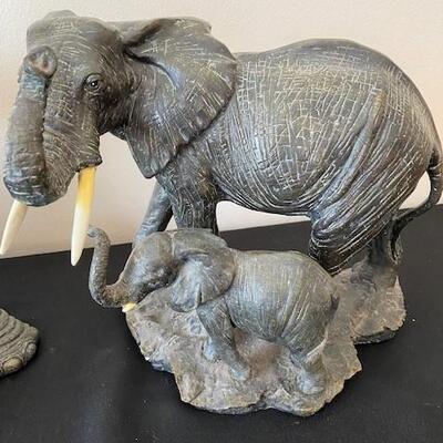 LOT#43LR: Pair of Resin Elephants