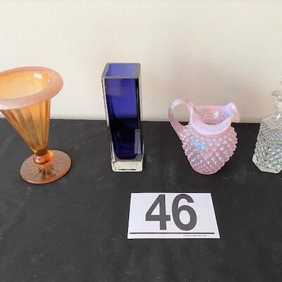 LOT#46LR: 4 Piece Glass Lot Including Fenton Pitcher