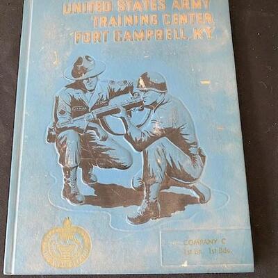 LOT#49LR: Pair of US Army Books 