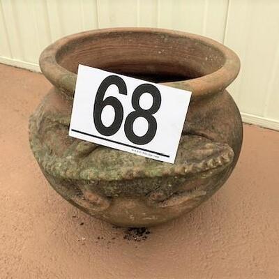 LOT#68P: Terracotta Pot with Raise Chameleon