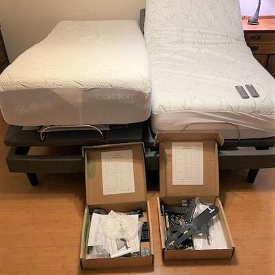 LOT#125MB: Comfort by Serta Adjustable King Bed