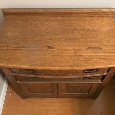 LOT#128MB: 19th Century Wash Stand 