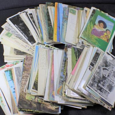 LOT#132LR: Assorted 200+ Vintage Postcards 