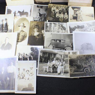 LOT#133LR: Vintage & Antique Pictures