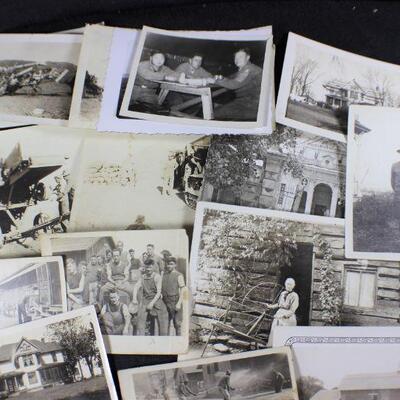 LOT#133LR: Vintage & Antique Pictures