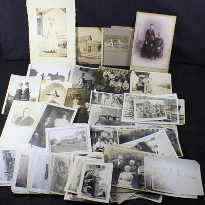 LOT#133LR: Vintage & Antique Pictures