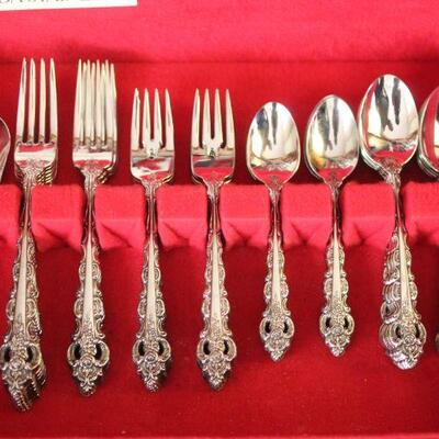 Lot 57 Oneida Stainless Flatware Set of 67pc. w/ Case 