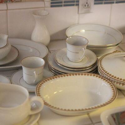Lot 69 Misc. White/Gold Dishes 21pcs.
