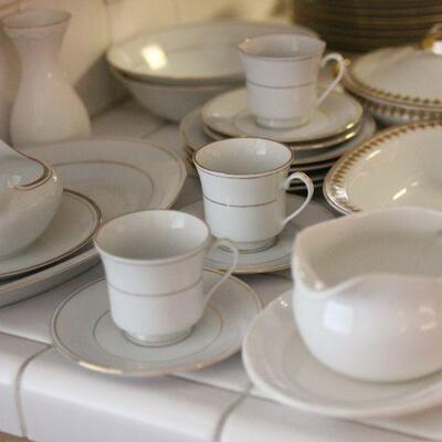 Lot 69 Misc. White/Gold Dishes 21pcs.