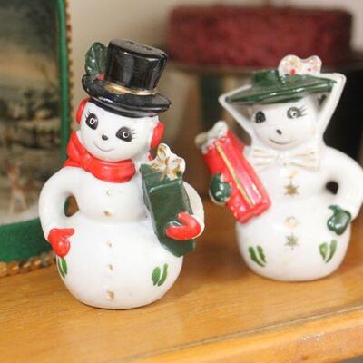 Lot 100 Misc. Christmas/Holiday Items, Japan Figurines