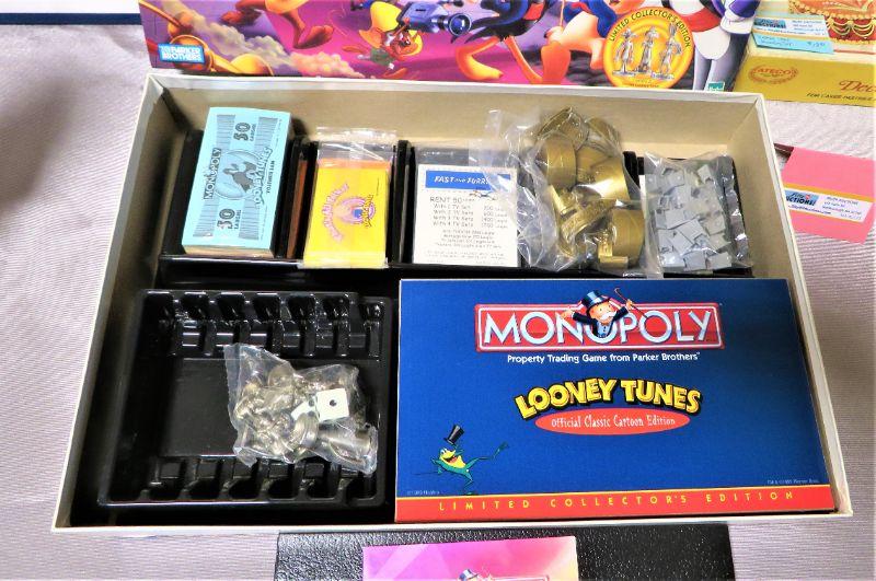 Looney Tunes MONOPOLY Game 1999 Limited Collector's Edition * NEW |  EstateSales.org