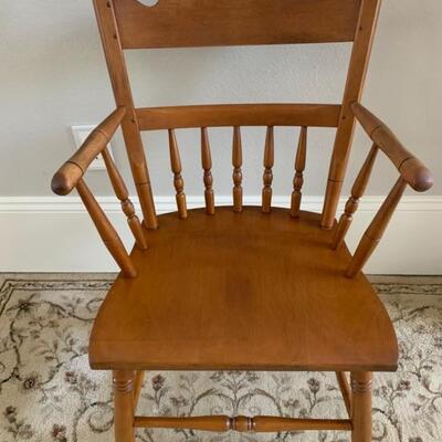 Solid arm Maple Side Chair