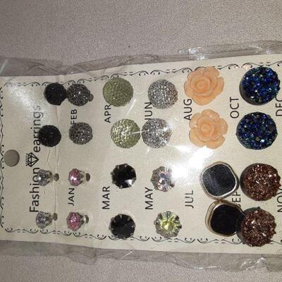 12 Earrings on a Card